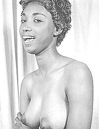 Black and White Retro Erotic Photos Gallery #130